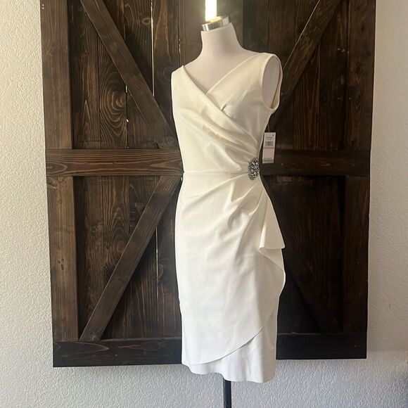 ALEX EVENINGS EMBELLISHED RUCHED WHITE SHEATH DRESS - Picture 6 of 14